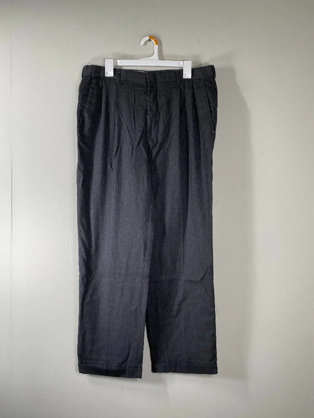 Haggar Pleated Dress Pants Men's 34 x 30 High Rise Gray Office Career